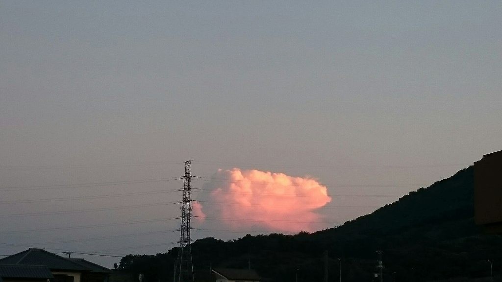 2016年8月夏ののこり雲